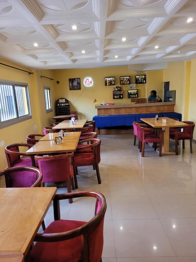Hotel Altitel Bafoussam Ngoại thất bức ảnh