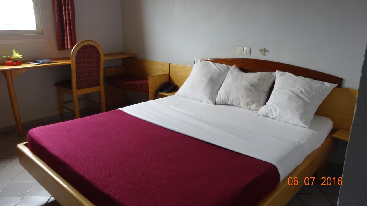 Hotel Altitel Bafoussam Ngoại thất bức ảnh