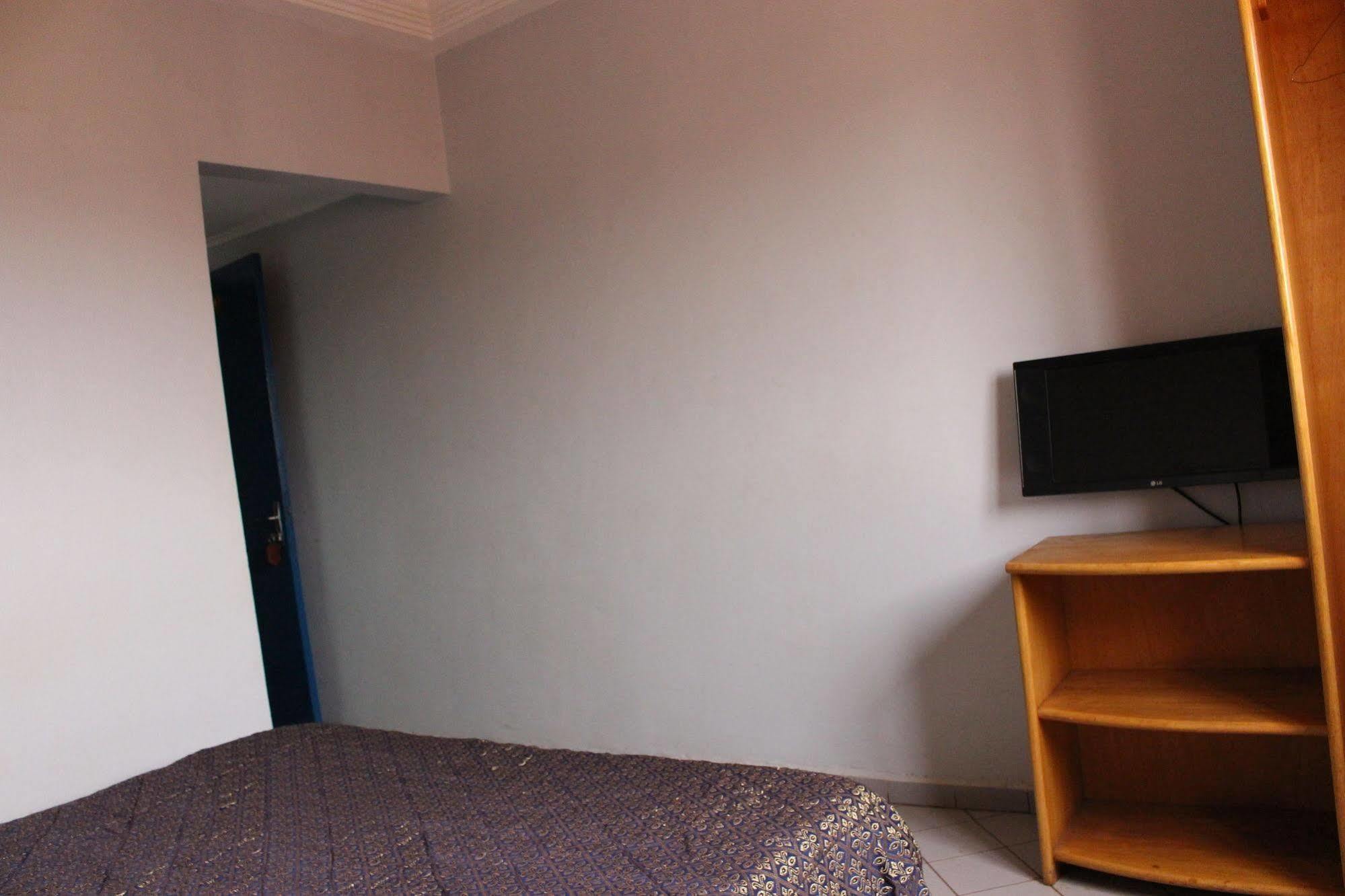 Hotel Altitel Bafoussam Ngoại thất bức ảnh