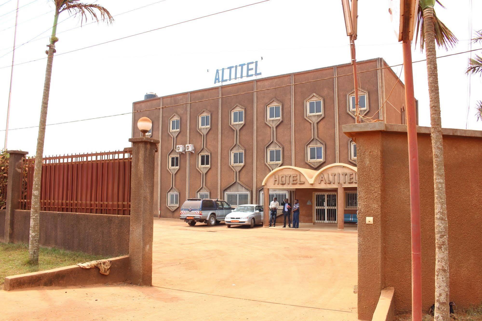 Hotel Altitel Bafoussam Ngoại thất bức ảnh